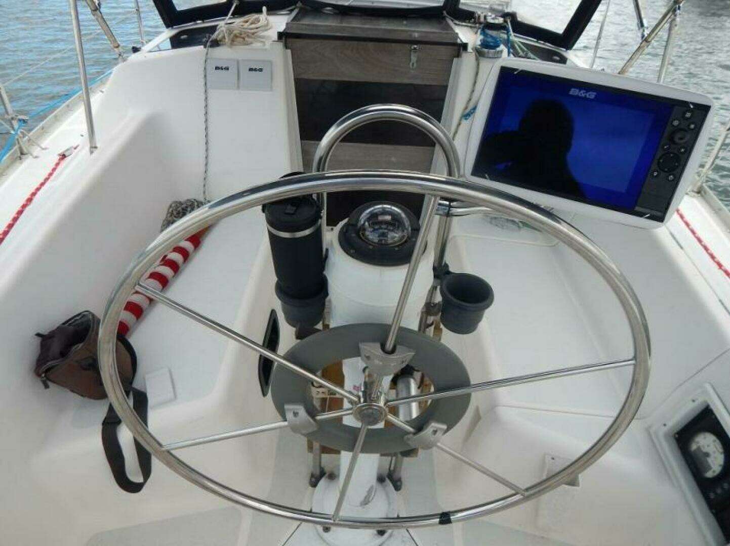 1992 Hunter 33.5 - Image 2