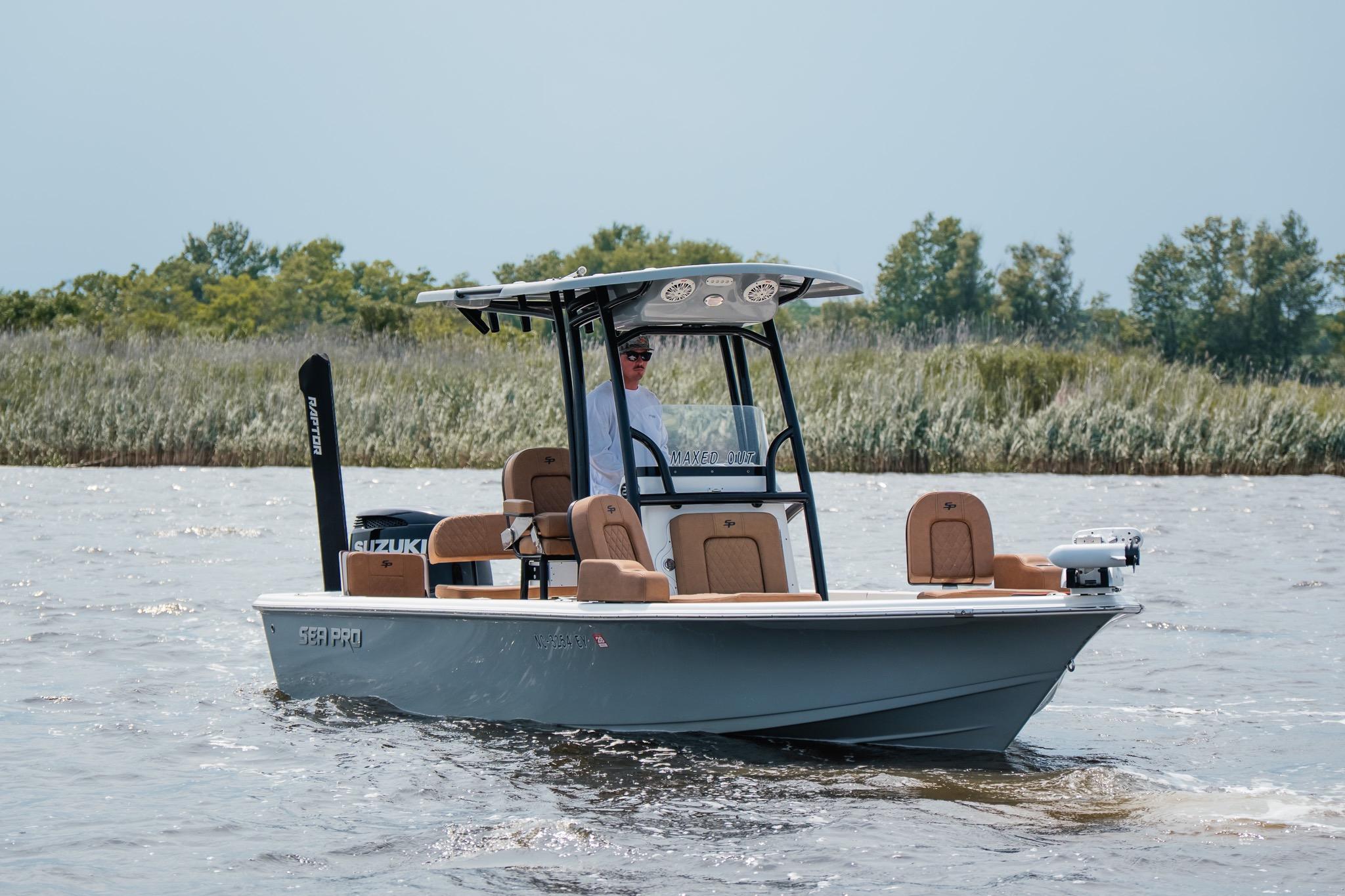 2022 Sea Pro 228 Bay