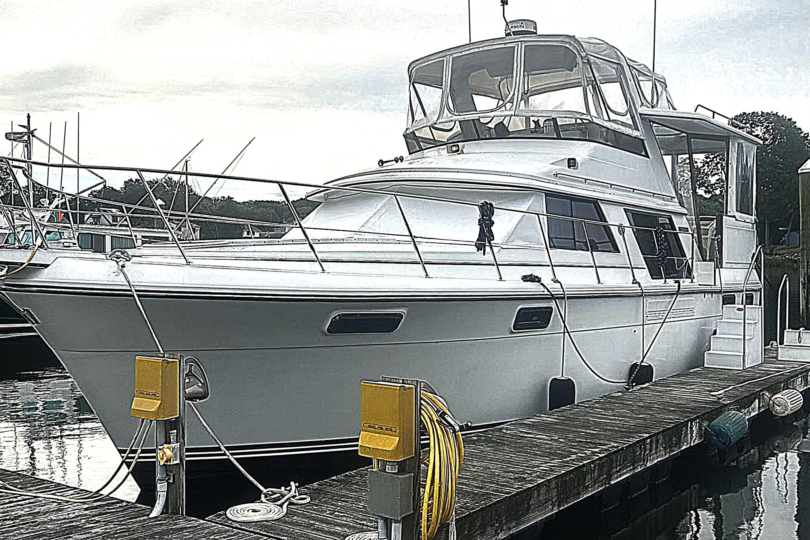 1989 Carver 42 Aft Cabin Motor Yacht