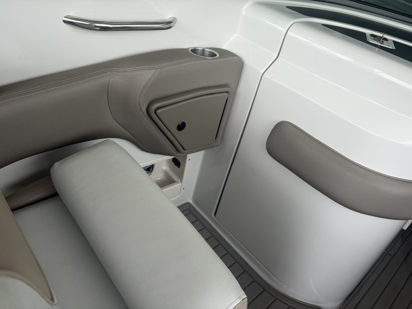 2018 Crownline Eclipse E30 - Image 66
