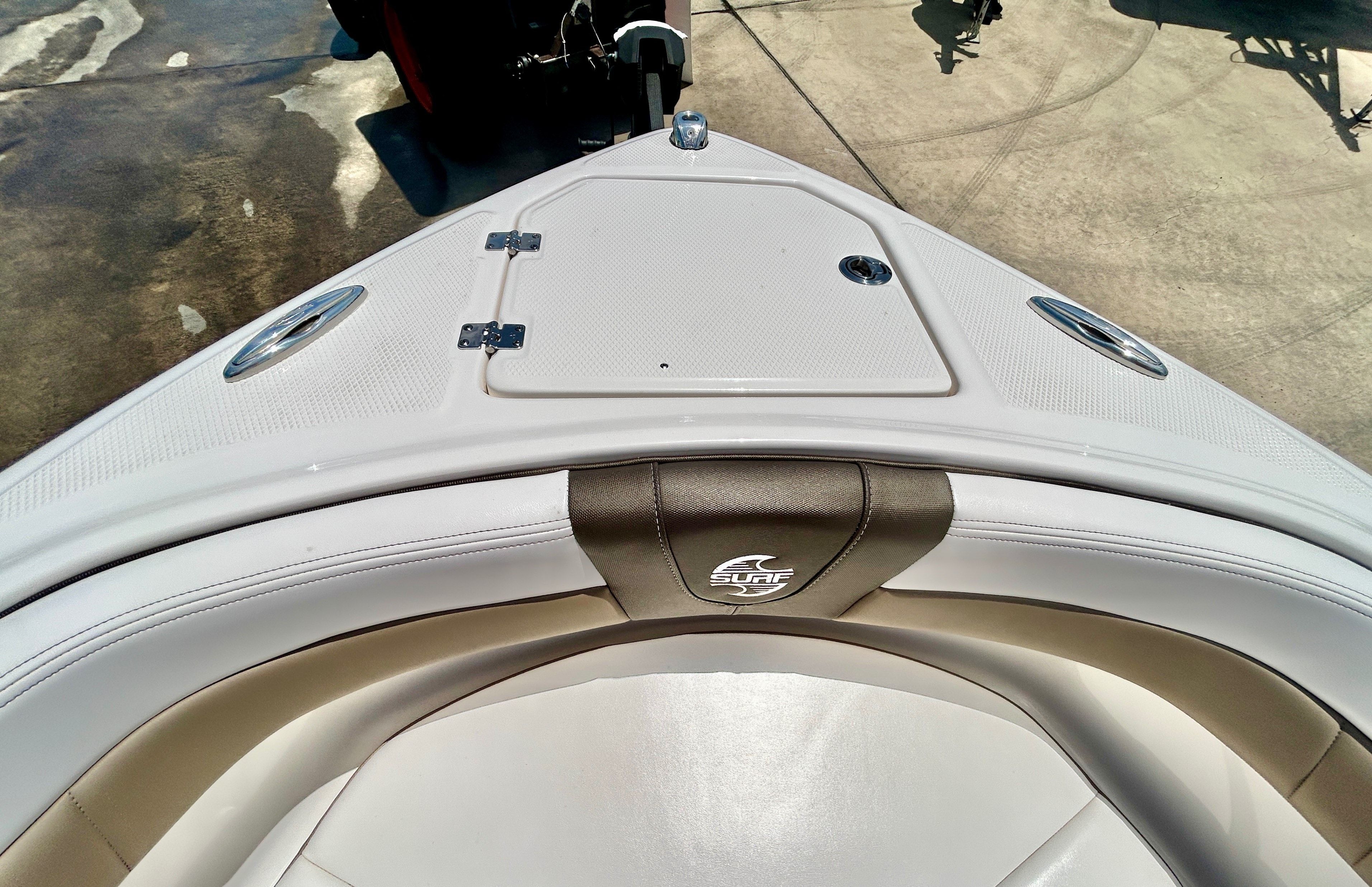2018 Chaparral 23 Surf - 9