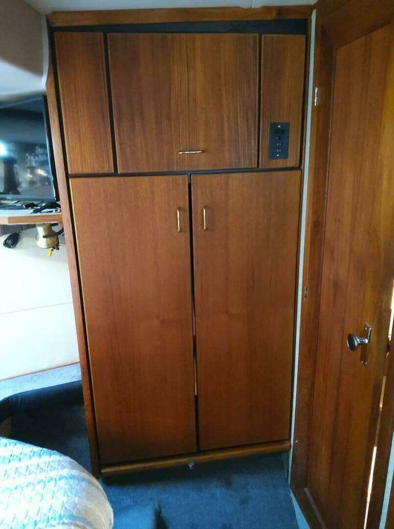 1991 Bayliner 4588 Pilothouse Motoryacht - Image 15