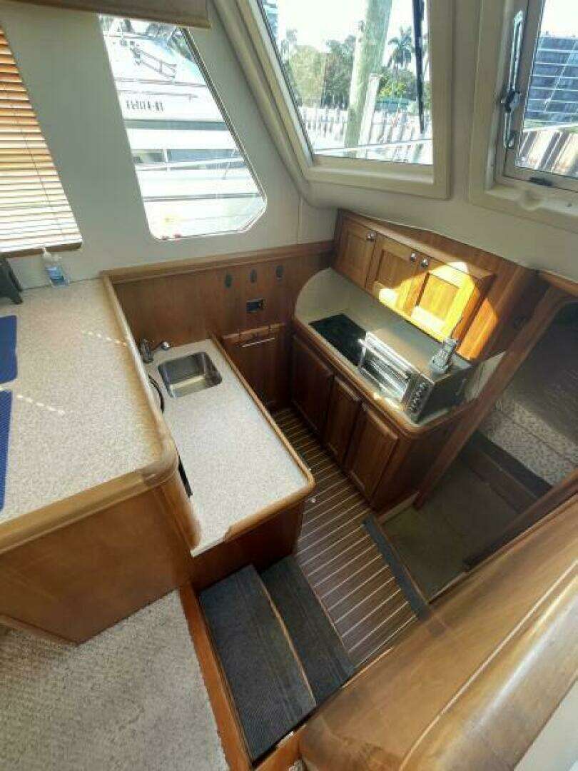 2005 Mainship — - Image 23