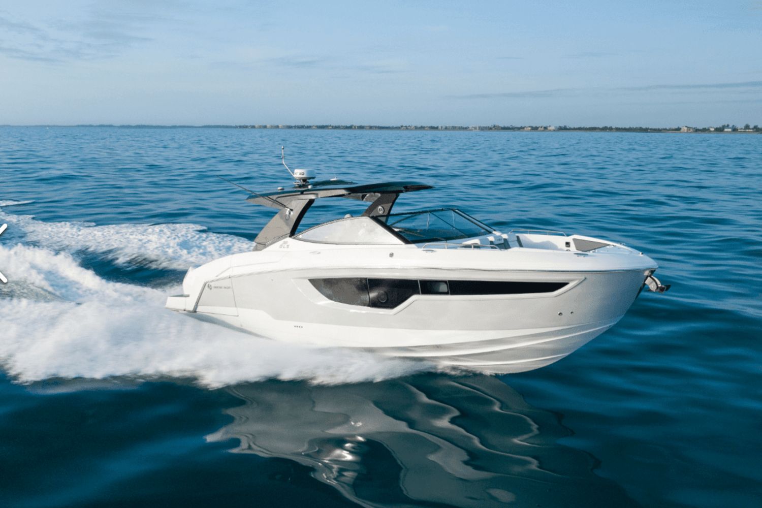 2027 Cruisers Yachts 38GLS-OB