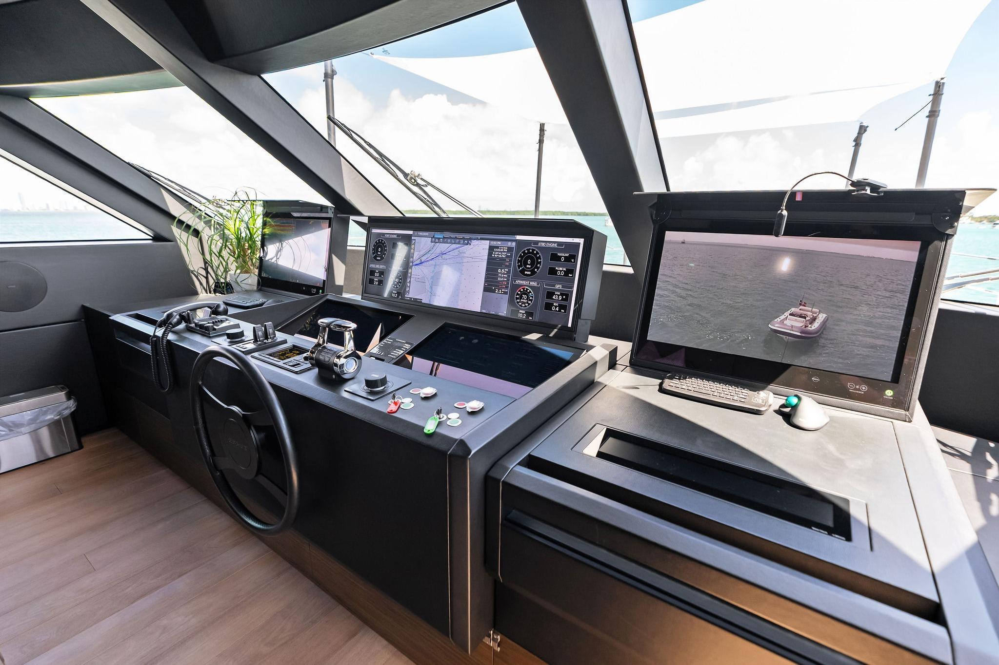 2023 Custom Line Navetta 33 - 121