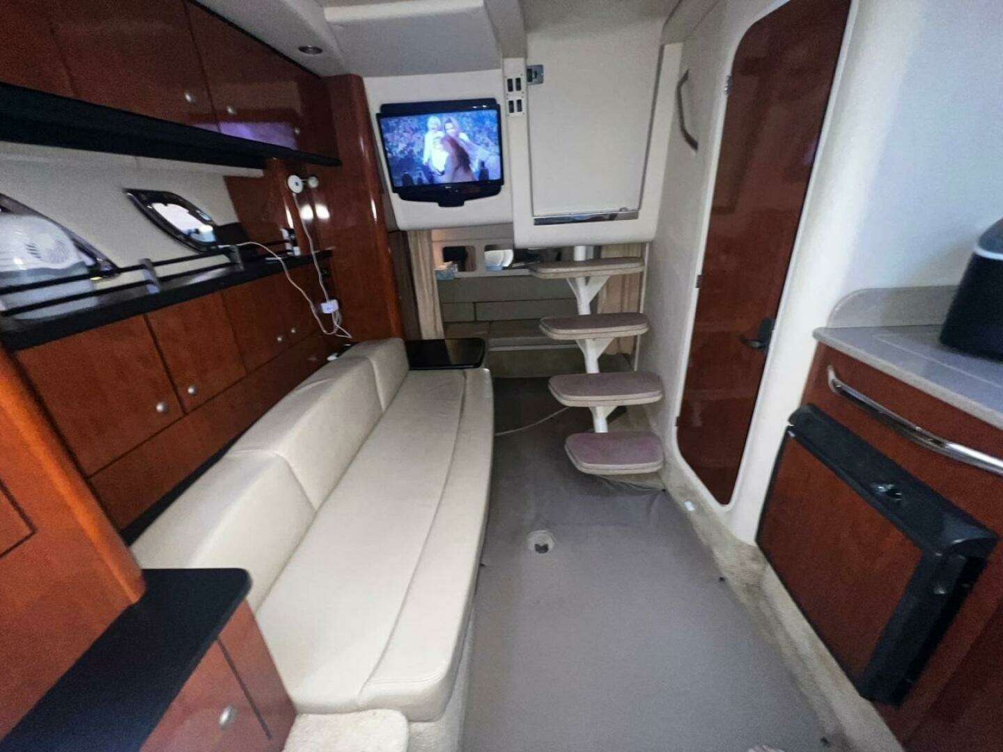 2007 Sea Ray Sundancer - Image 21