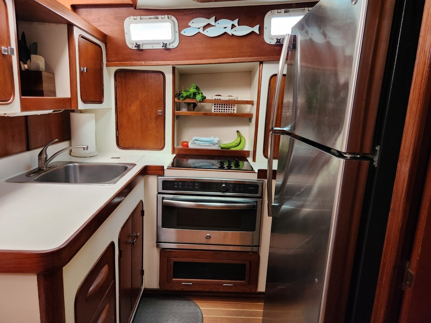 1980 Gulfstar 44 Motor Cruiser - Image 16
