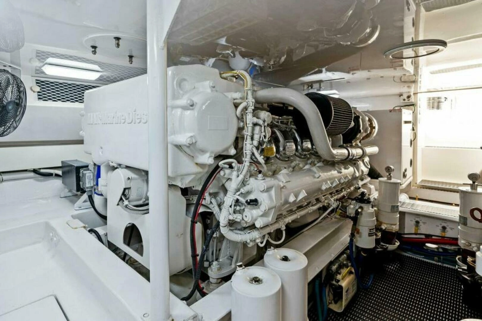 2003 Viking 48 Convertible - Image 44