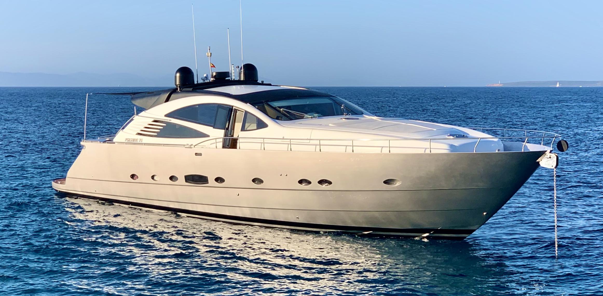 2005 Pershing 76