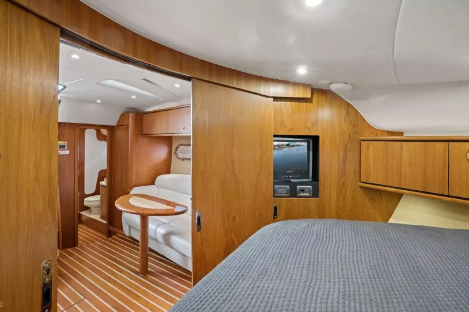 2008 Tiara Yachts 3900 Sovran - Image 23