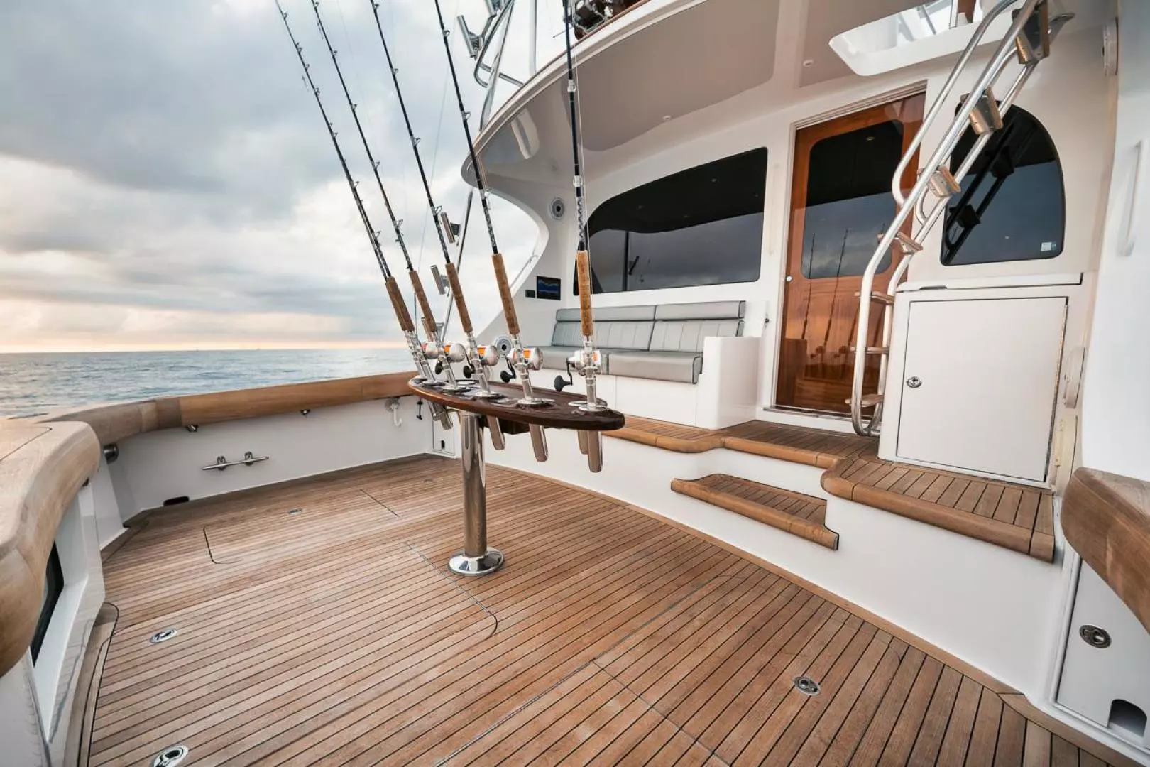 2020 Hatteras Convertible GT59 - Image 19