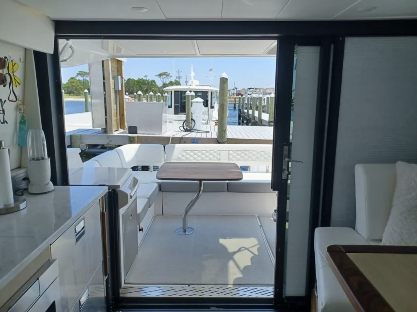 2023 Regal 42 FXO - Image 22