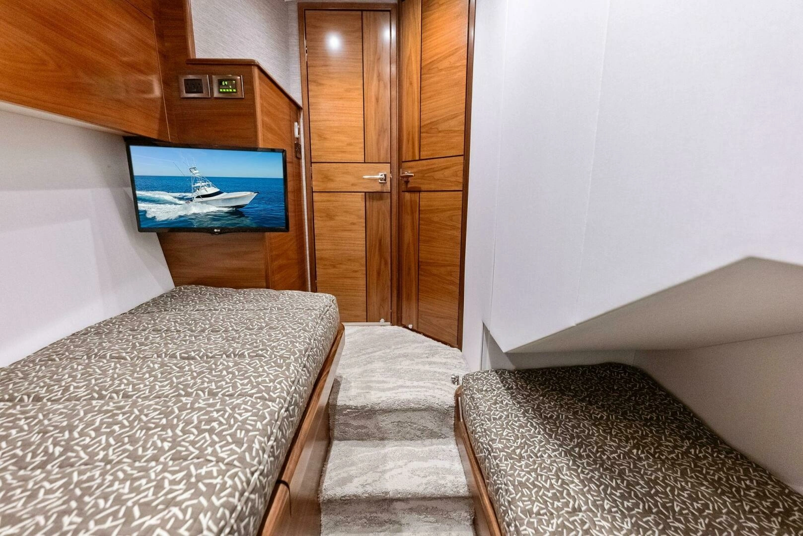 2023 Viking 64 Convertible - Image 36