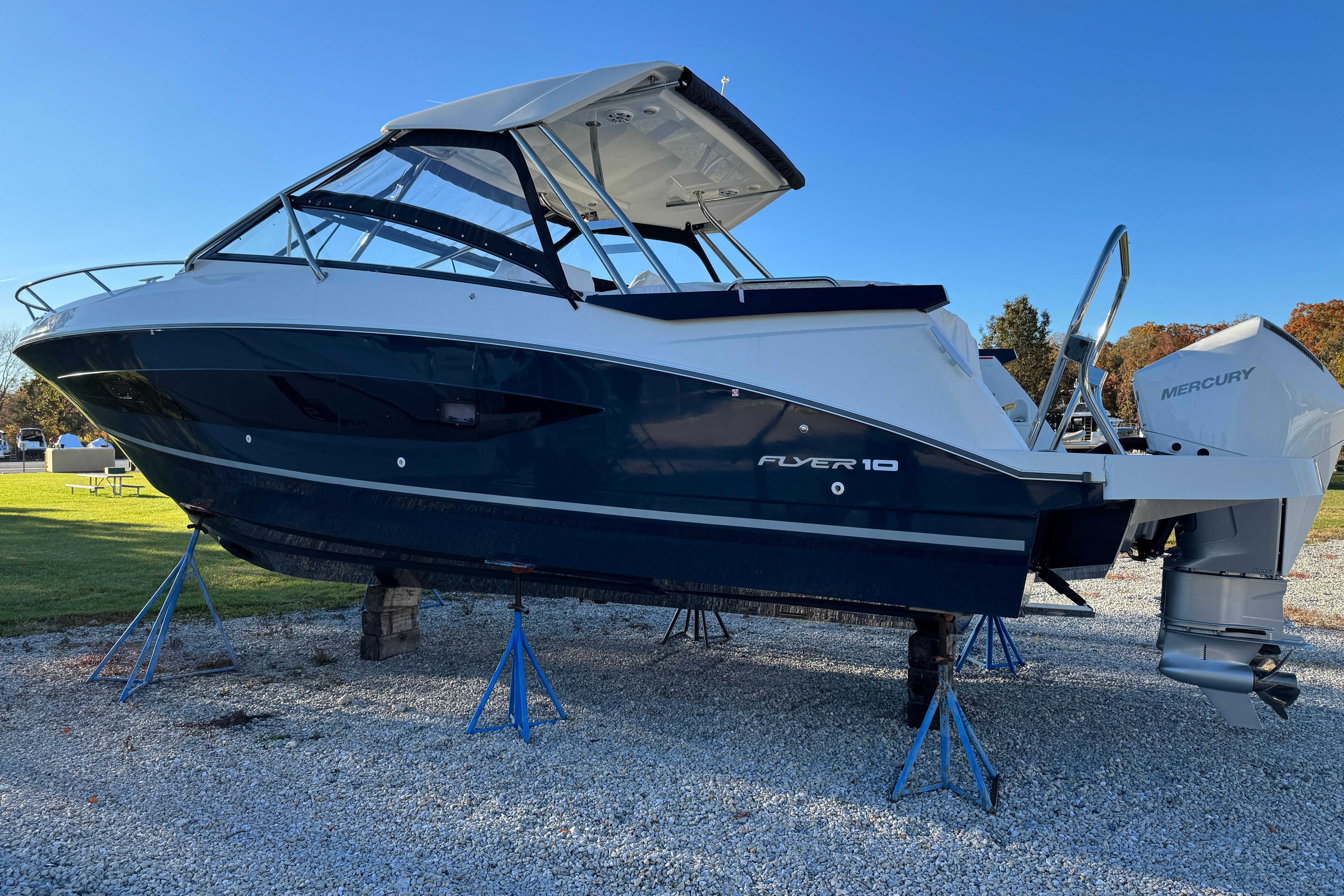 2024 Beneteau Flyer 10