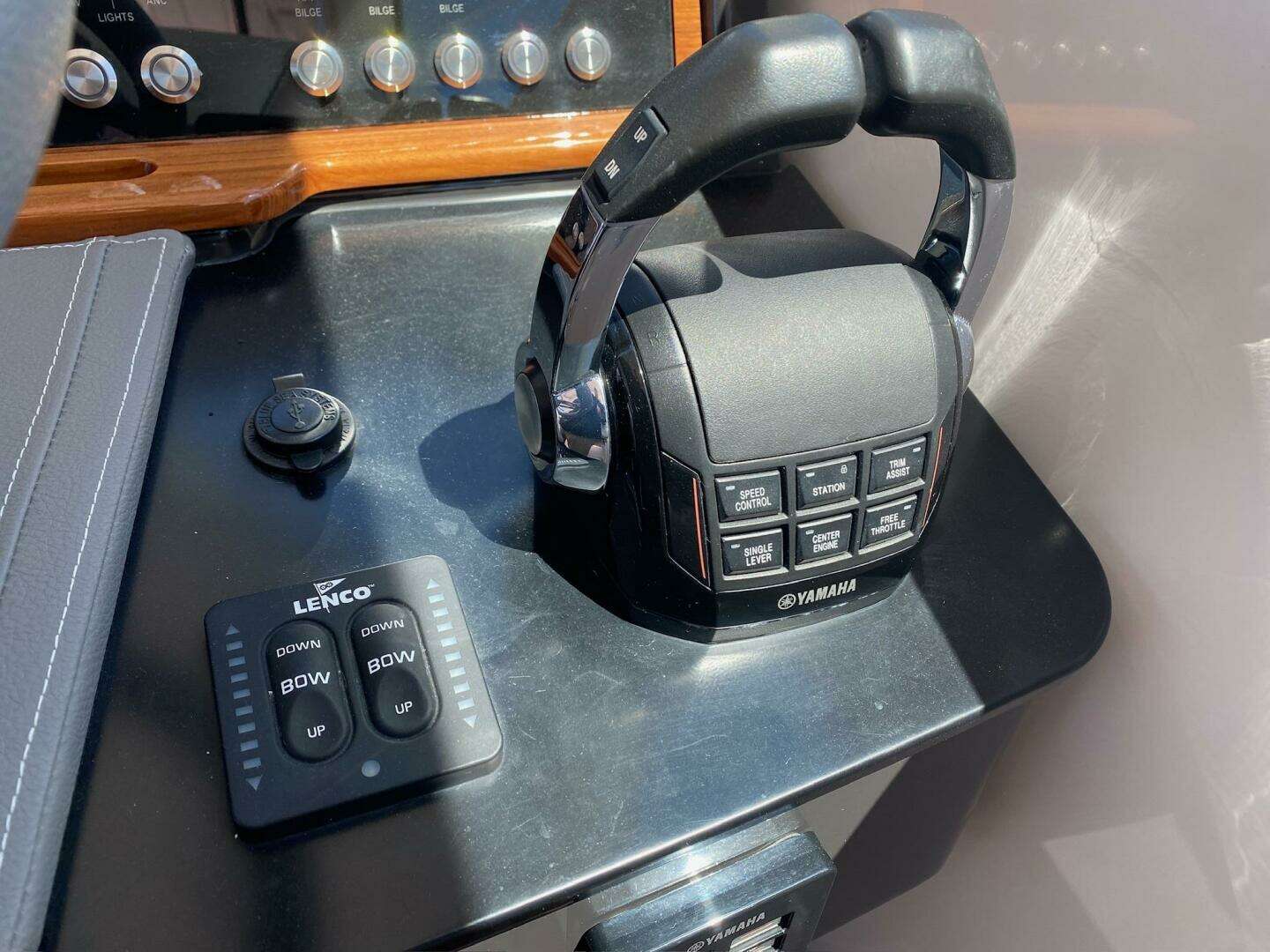2019 Tiara Yachts 34LX - Image 47