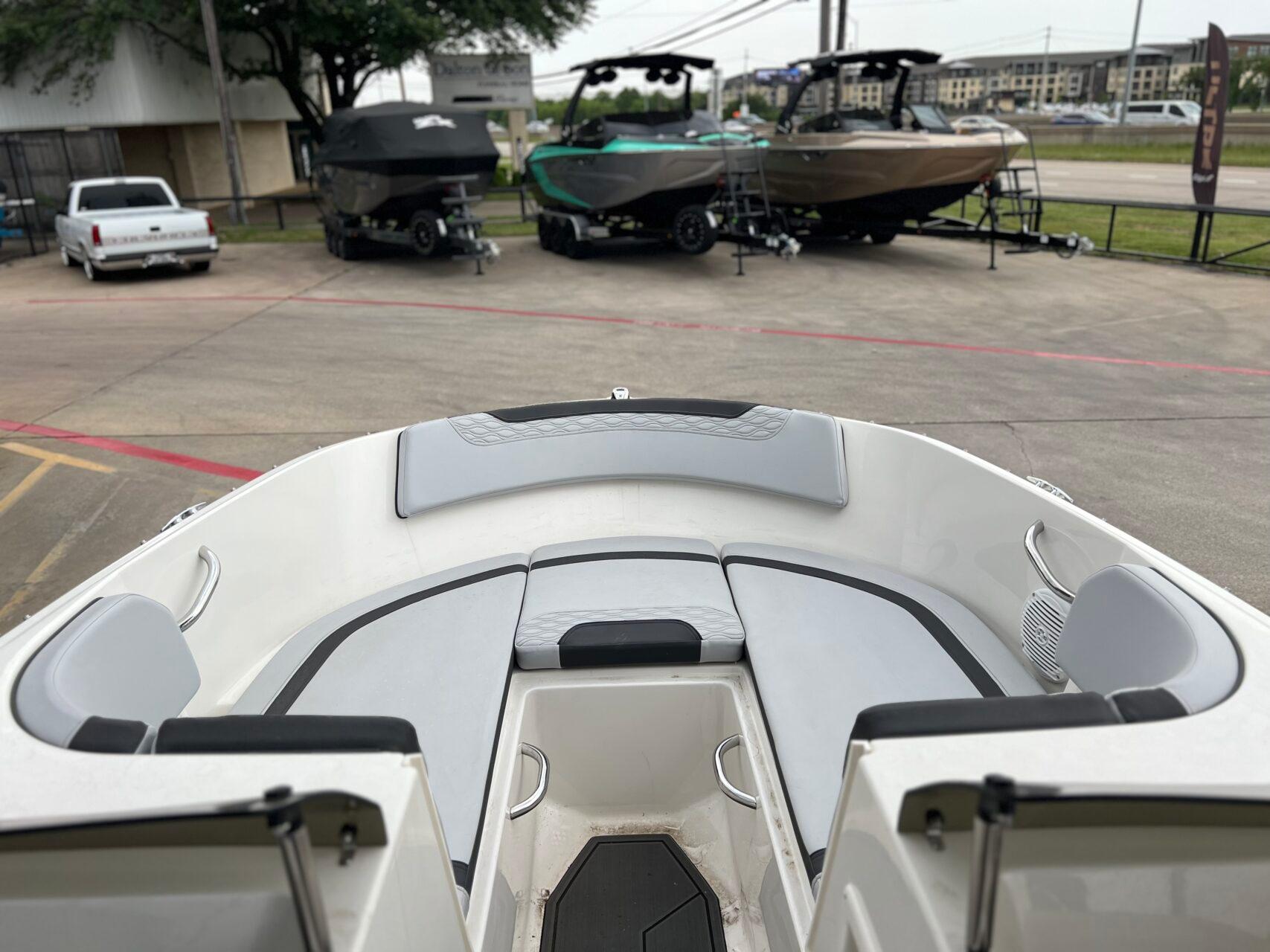 2023 Bayliner M17 - 9