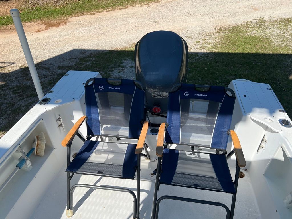 1996 Offshore Yachts Cuddy Cabin - 13