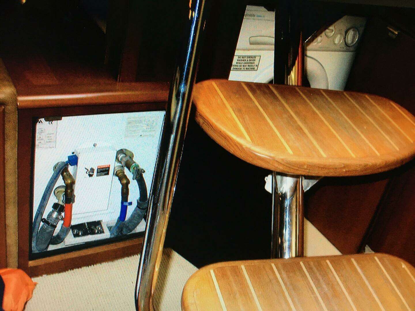 2005 Sea Ray 500 Sundancer - Image 55