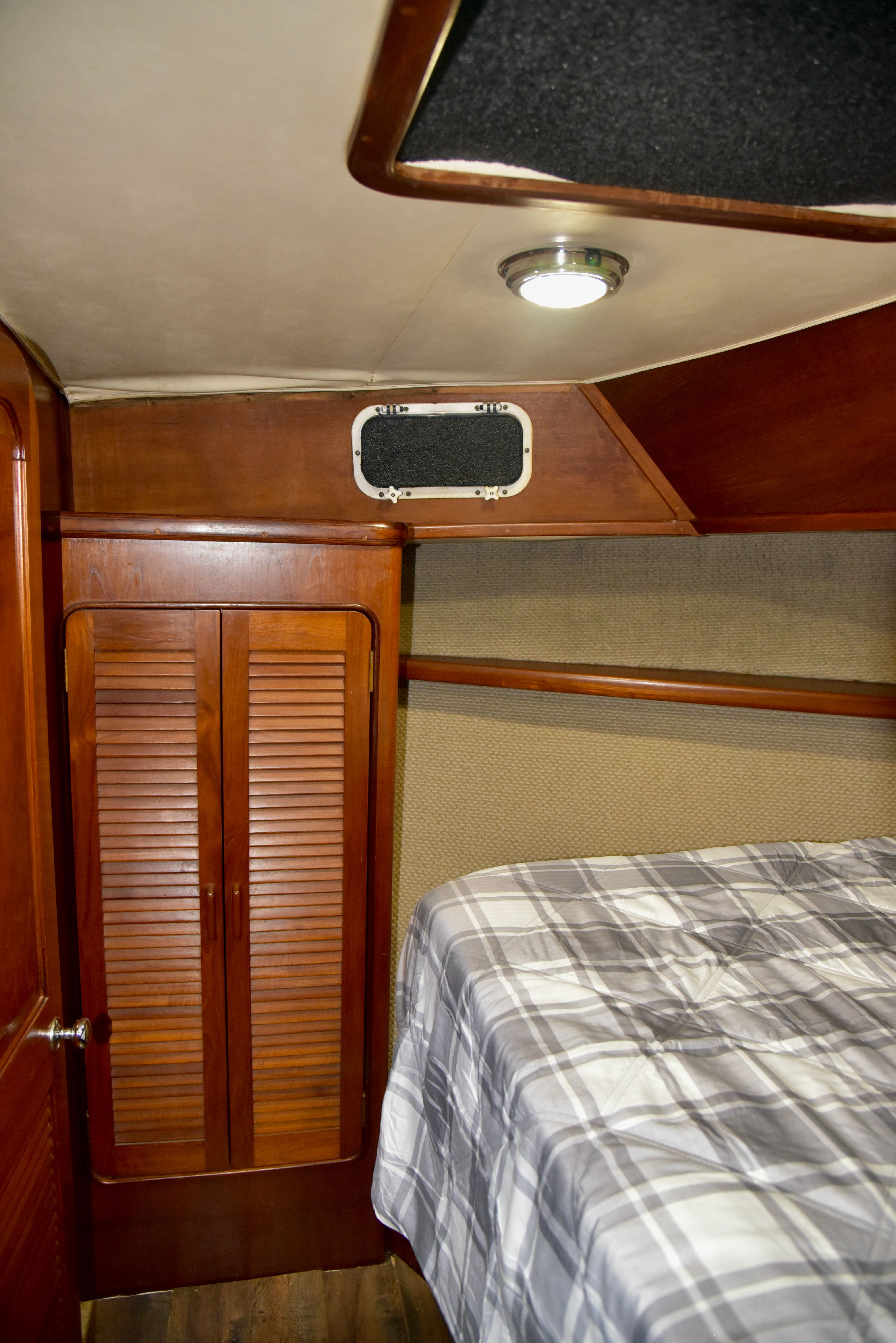 1985 Gulfstar 44ft - 39