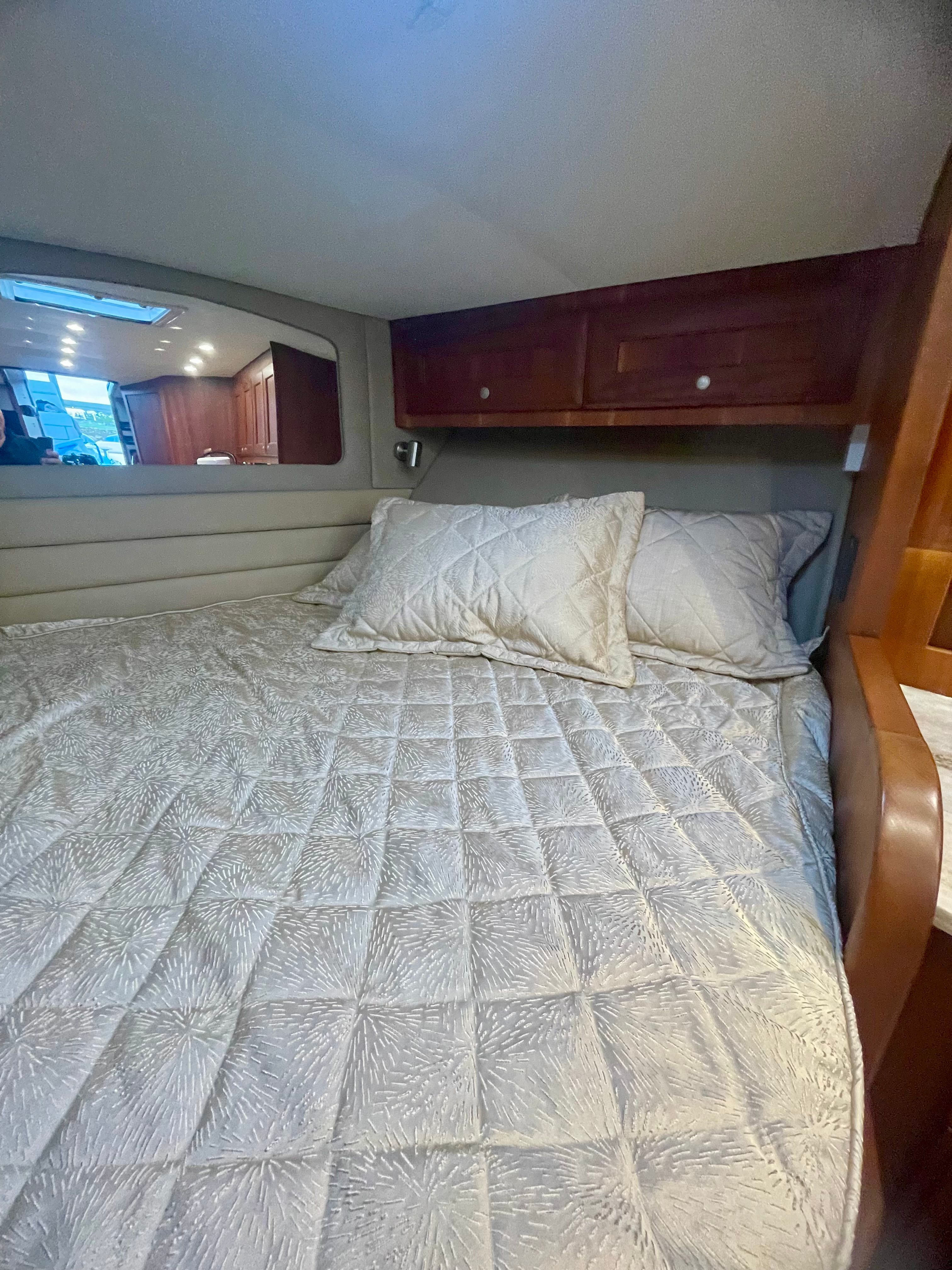 2015 Jupiter 41 SB - 25
