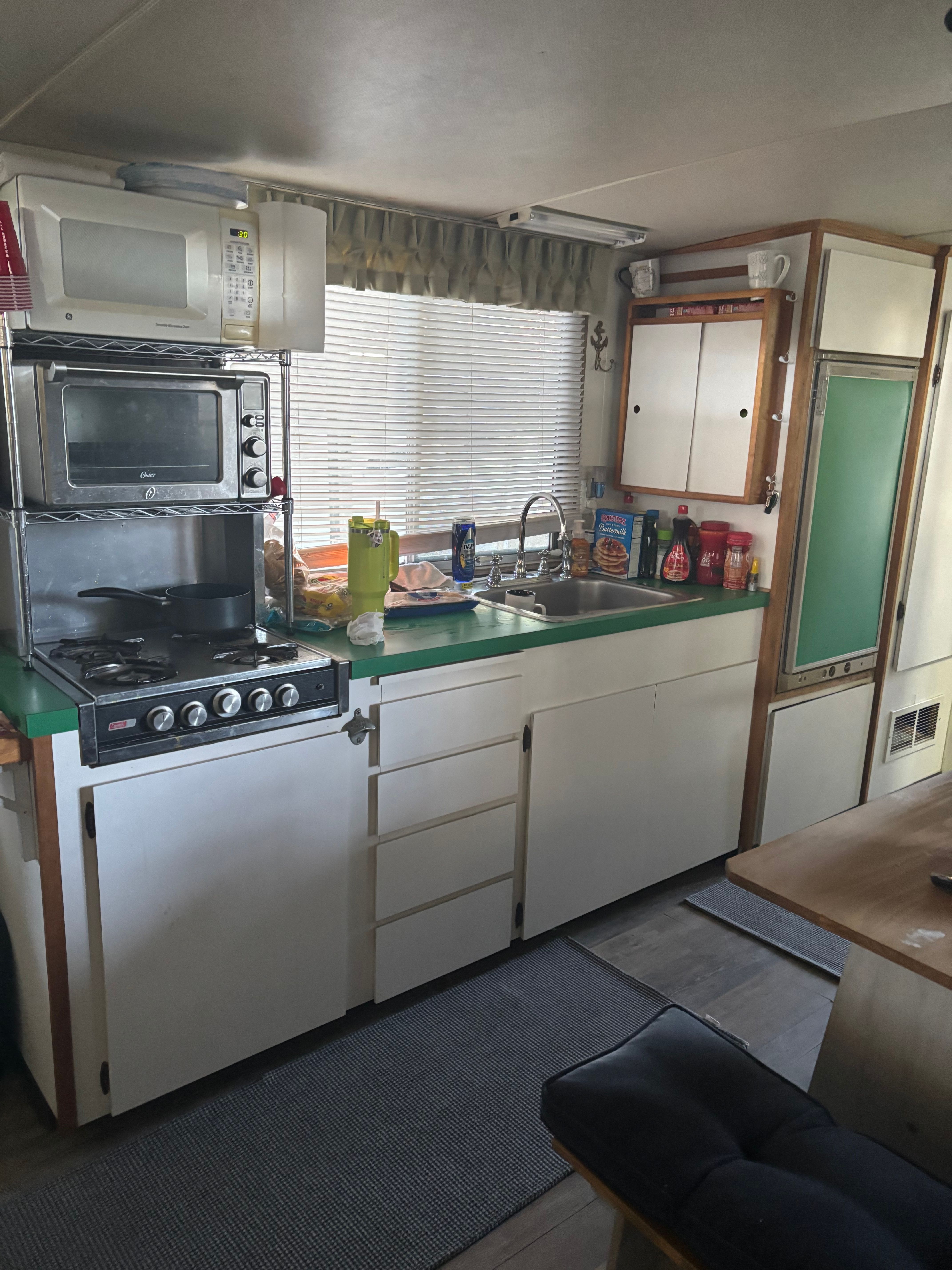 1973 Cruise-A-Home Houseboat - 8