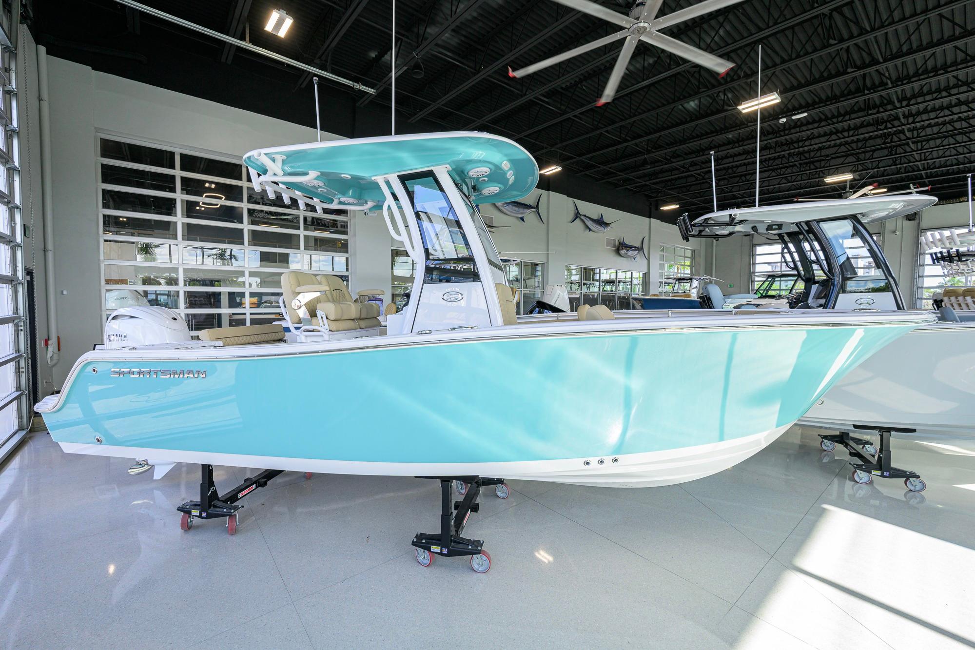 2026 Sportsman Open 212 Center Console