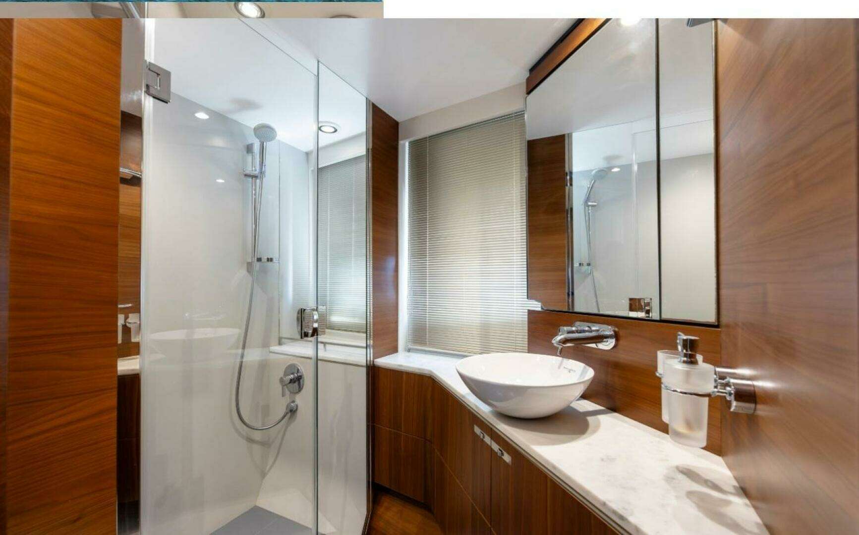 2017 Princess S65 - Image 18