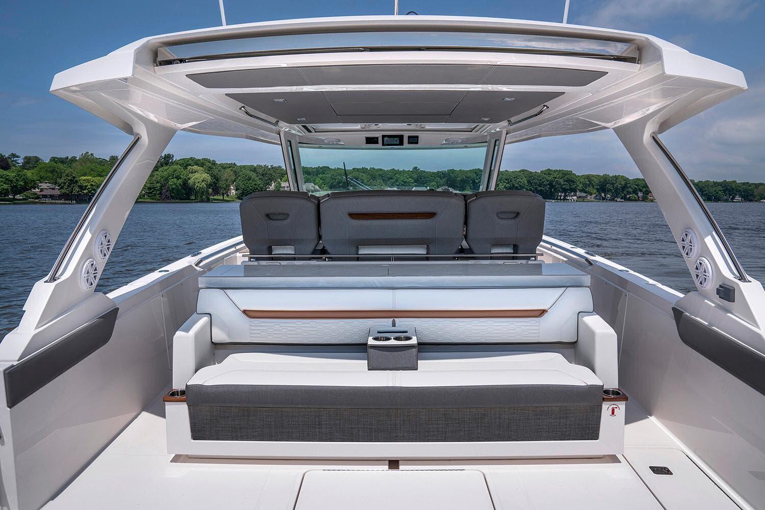 2026 Tiara Yachts 43LS - 13