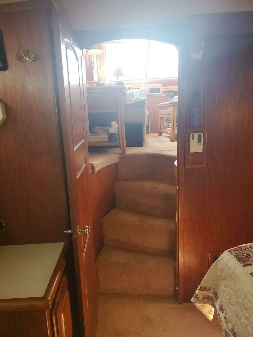 1985 Californian 5239 Cockpit Motor Yacht - Image 23