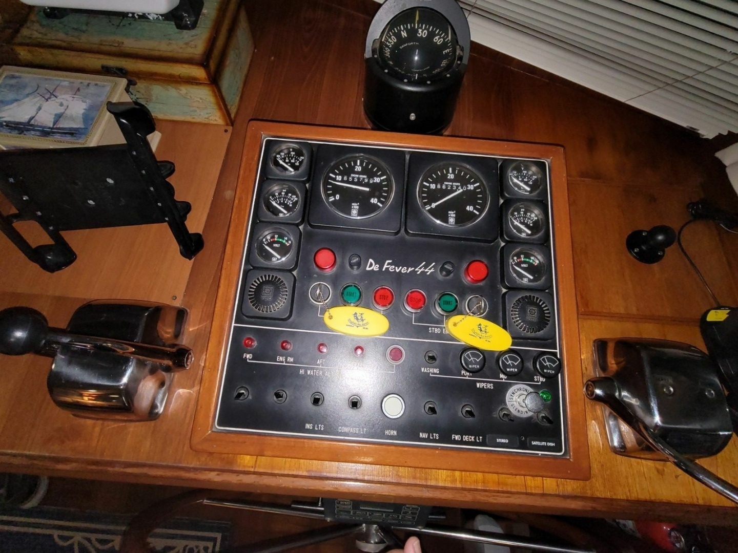 1990 DeFever Offshore Cruiser - Image 10
