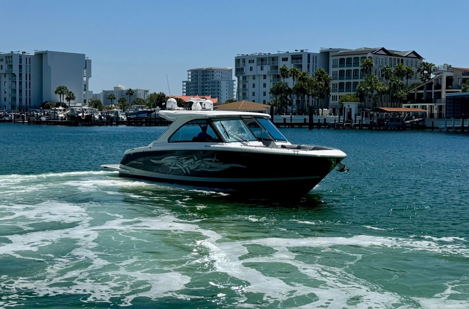 2025 Regal LS36 - Image 25