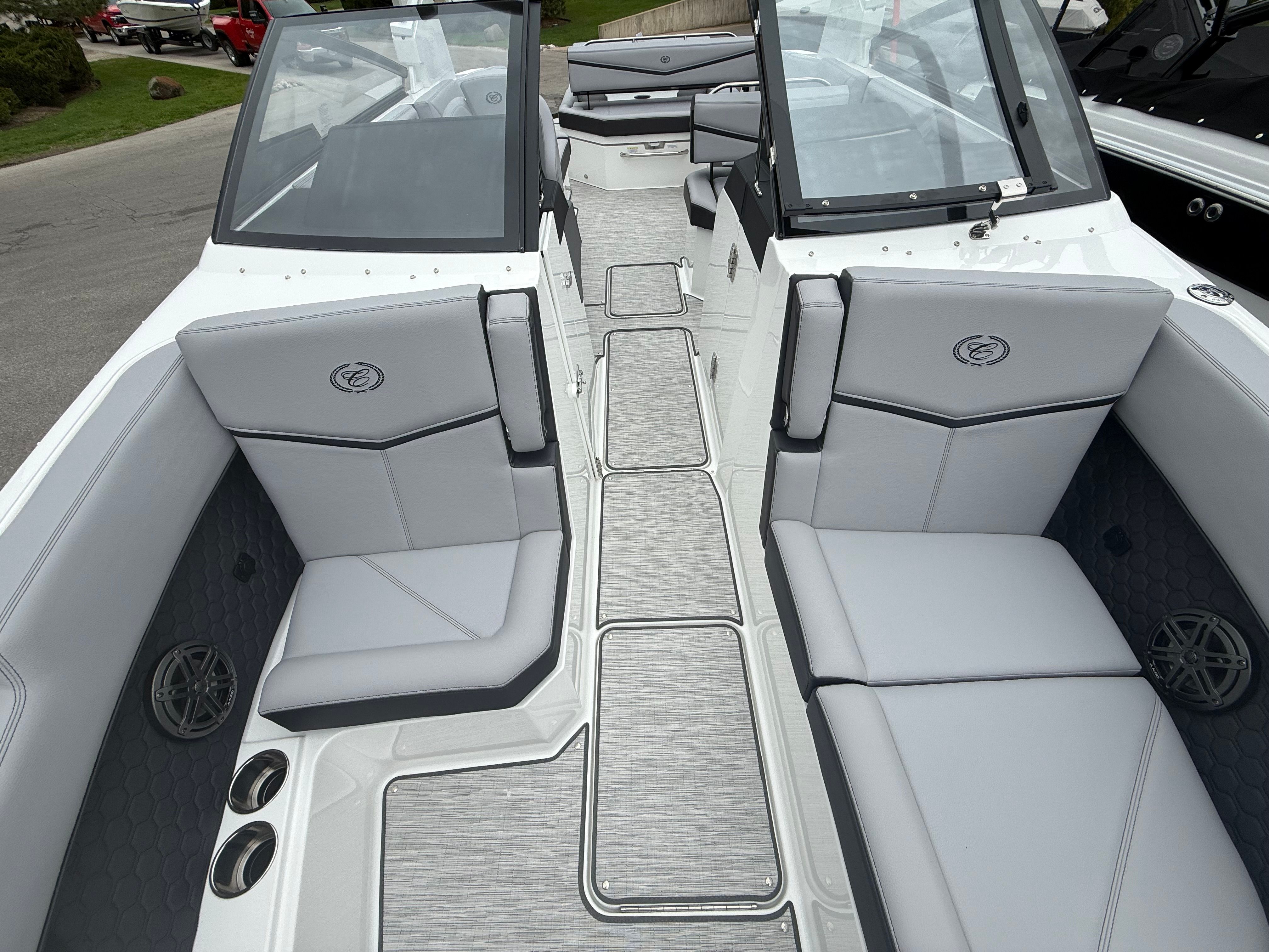 2026 Cobalt R8 Surf - 39