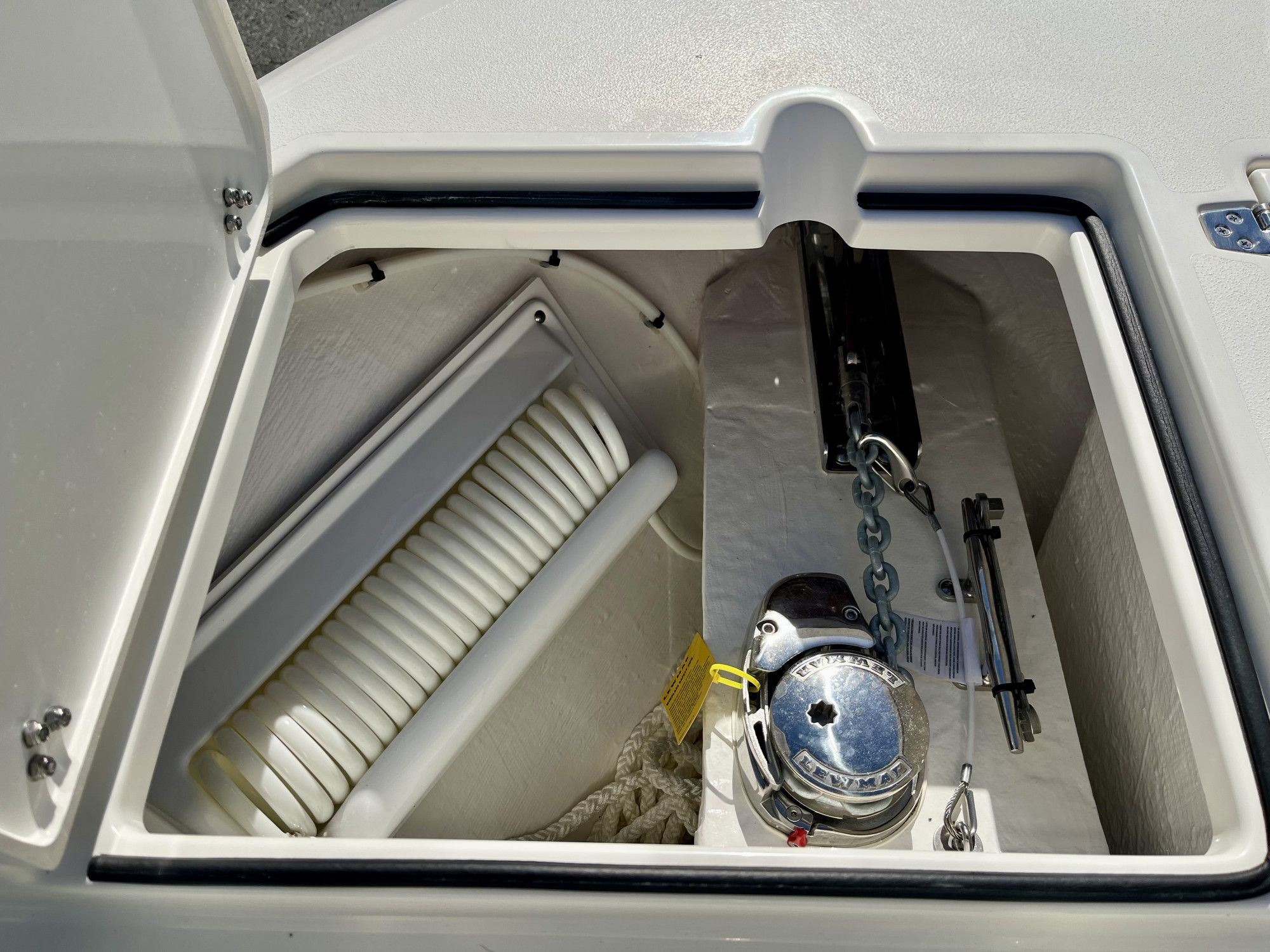 2026 Cobia 280 Dual Console - 21
