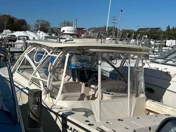 2017 Grady-White Freedom 307 - 6