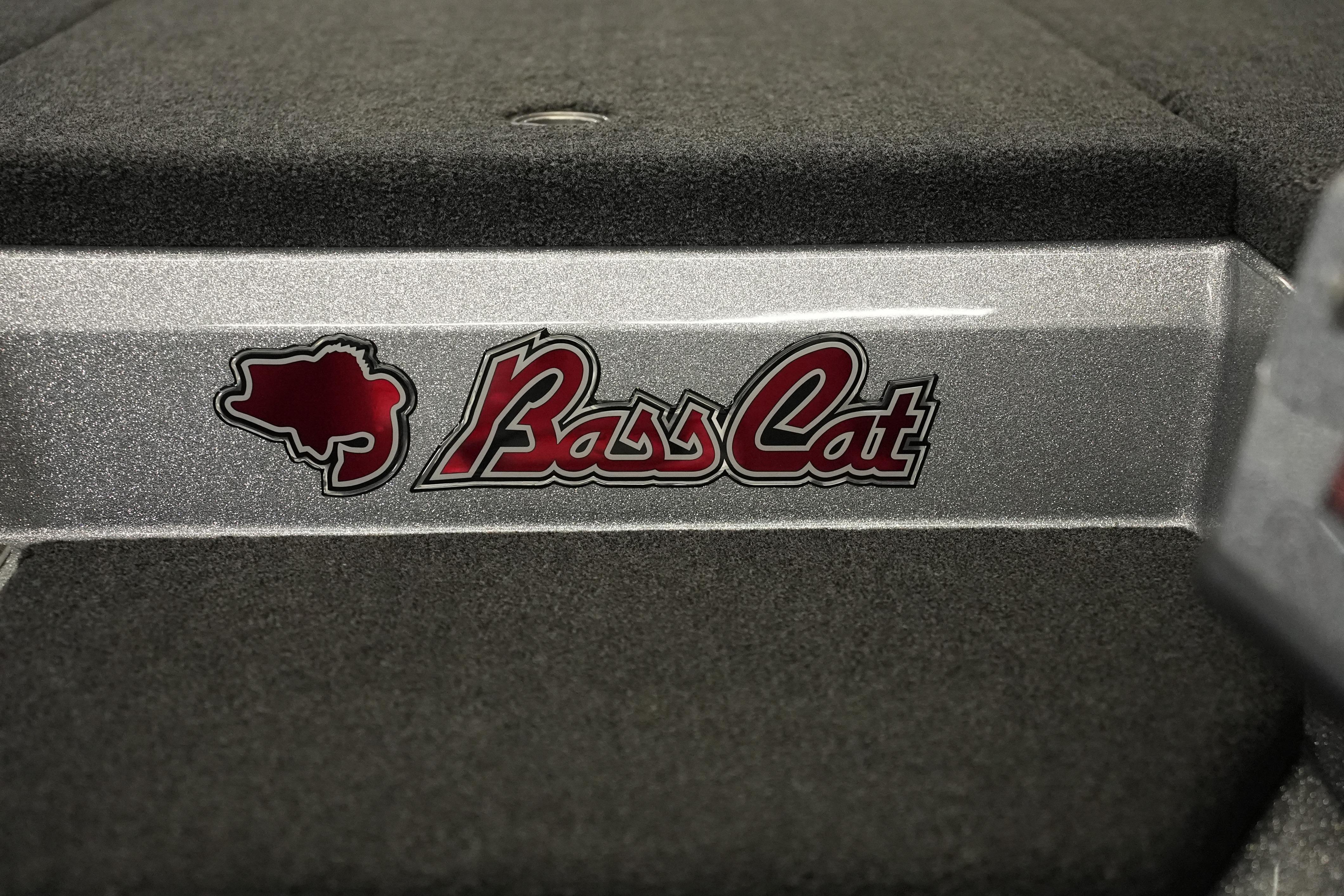 2026 Bass Cat Lynx STS logo on textured boat surface.