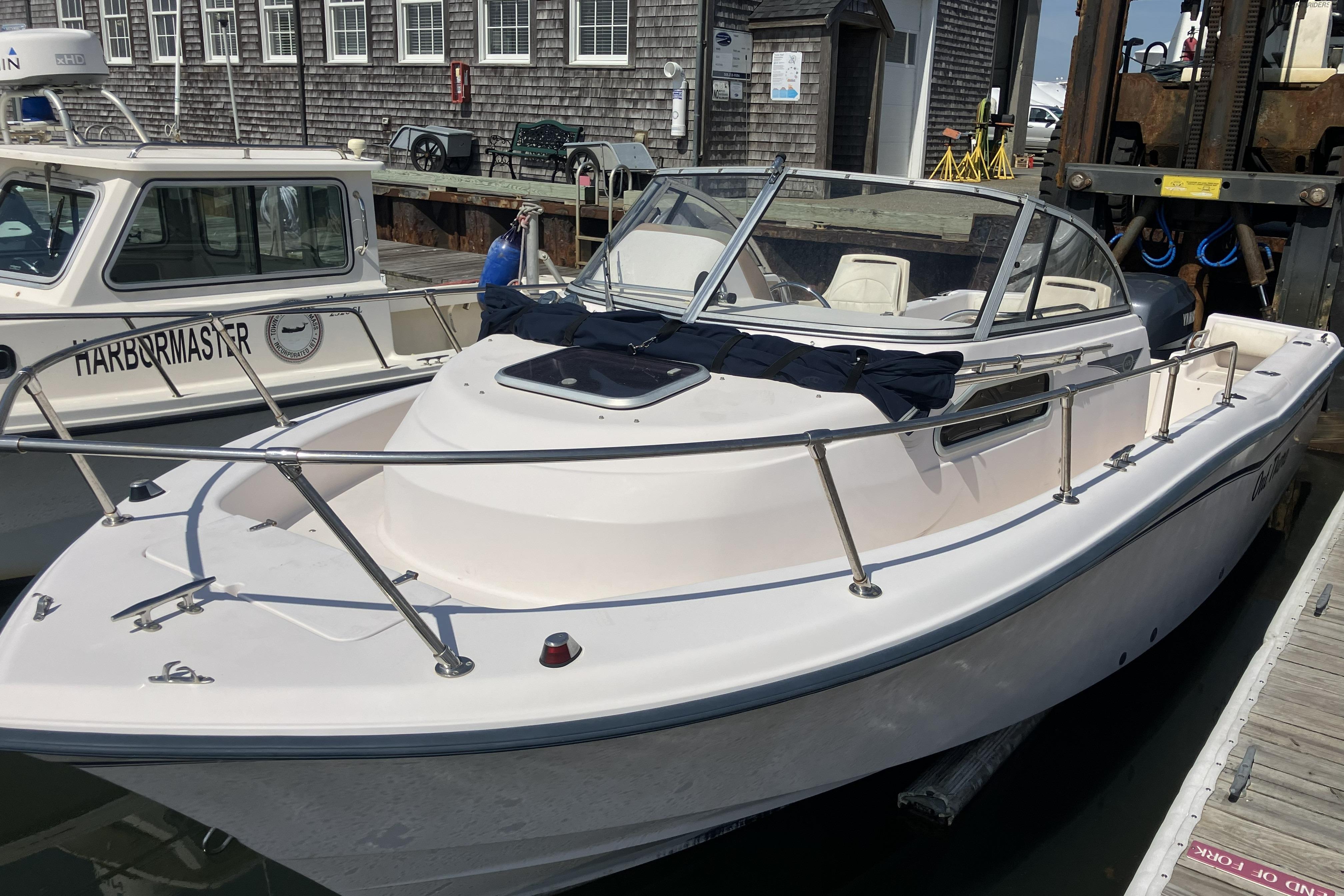 1998 Grady-White Seafarer 226