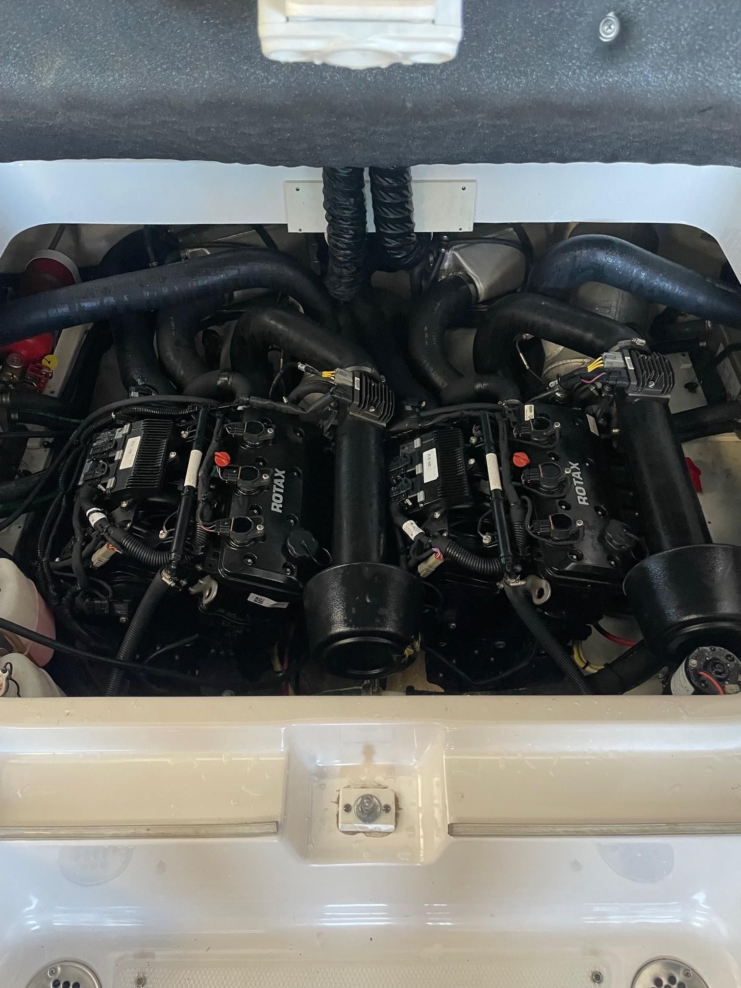 2019 Chaparral VRX2430 - 17