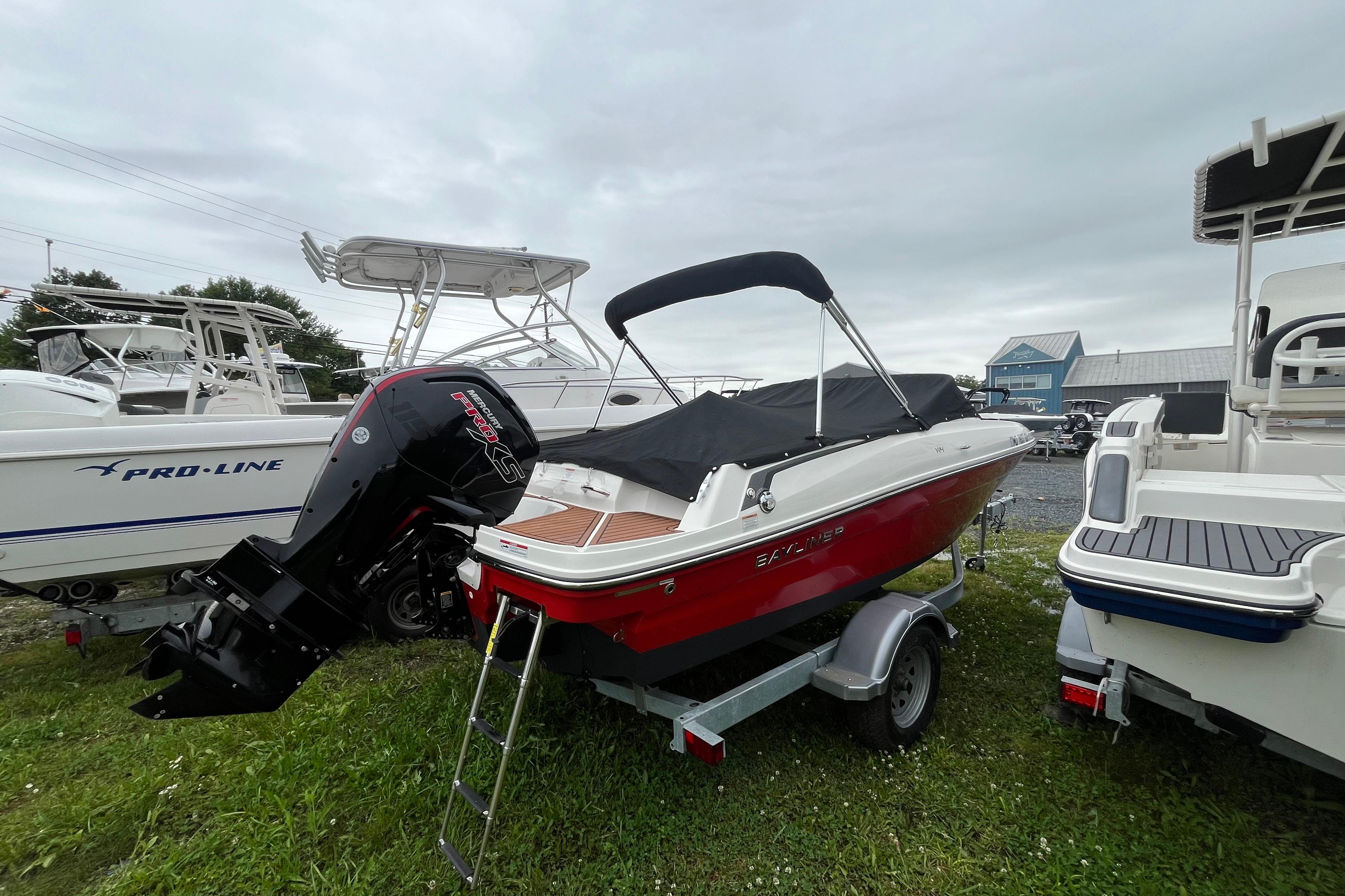 2024 Bayliner VR4 Bowrider OB