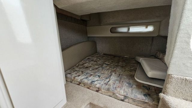 1999 Bayliner 3055 Ciera - 16