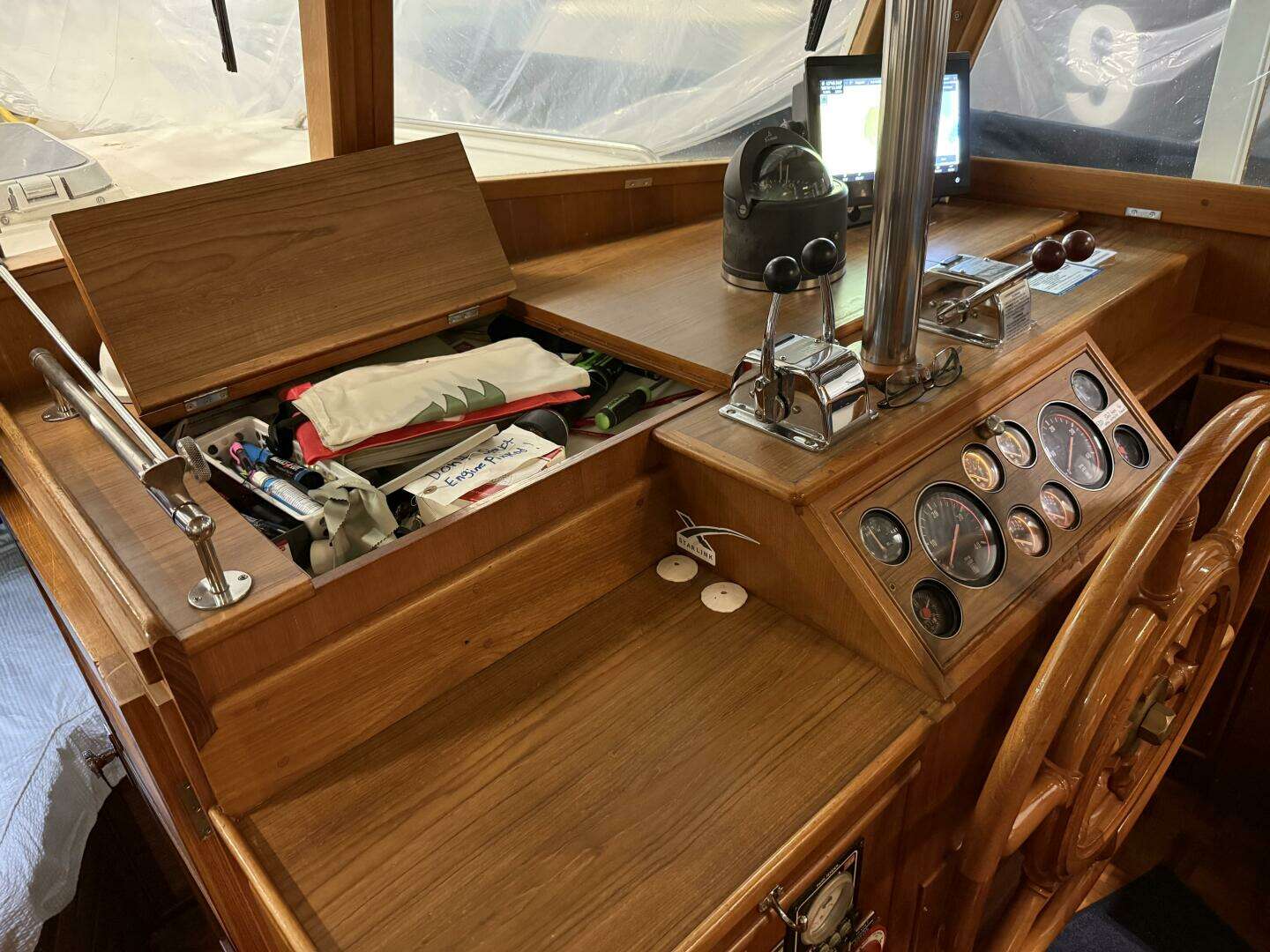 1991 Grand Banks 42 Classic - Image 34