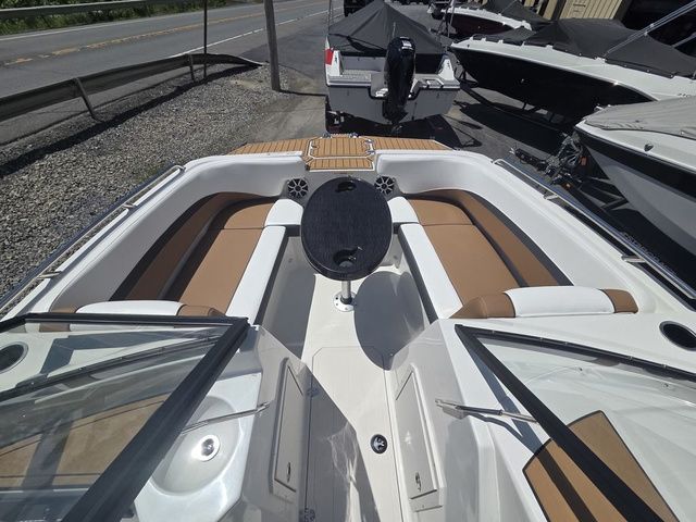2026 Starcraft SVX OB 190 DC OB w/140hp and Trailer - 22