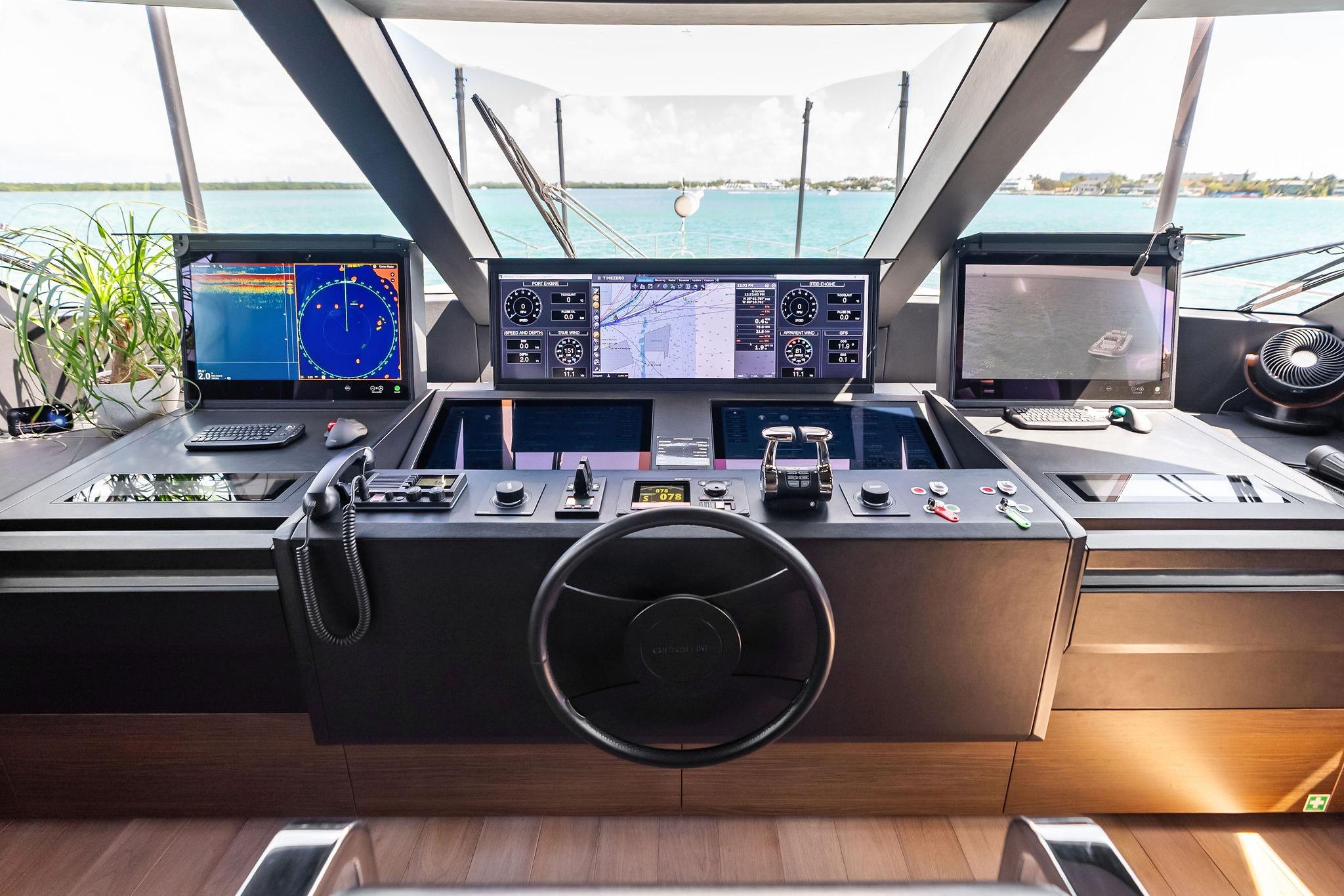 2023 Custom Line Navetta 33 - 120