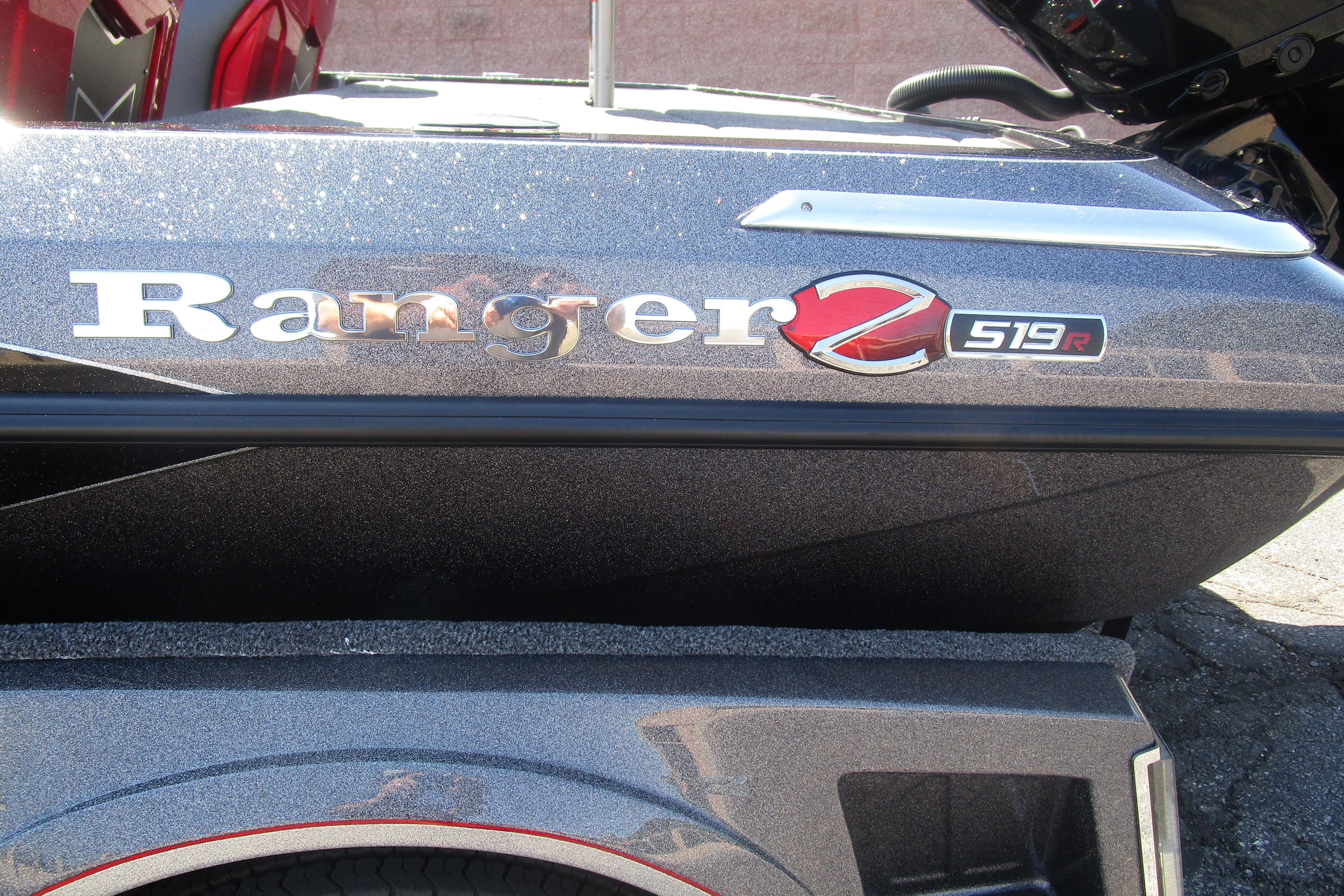 2025 Ranger Z519R Cup-Equipped boat, metallic finish, close-up of logo and model name.