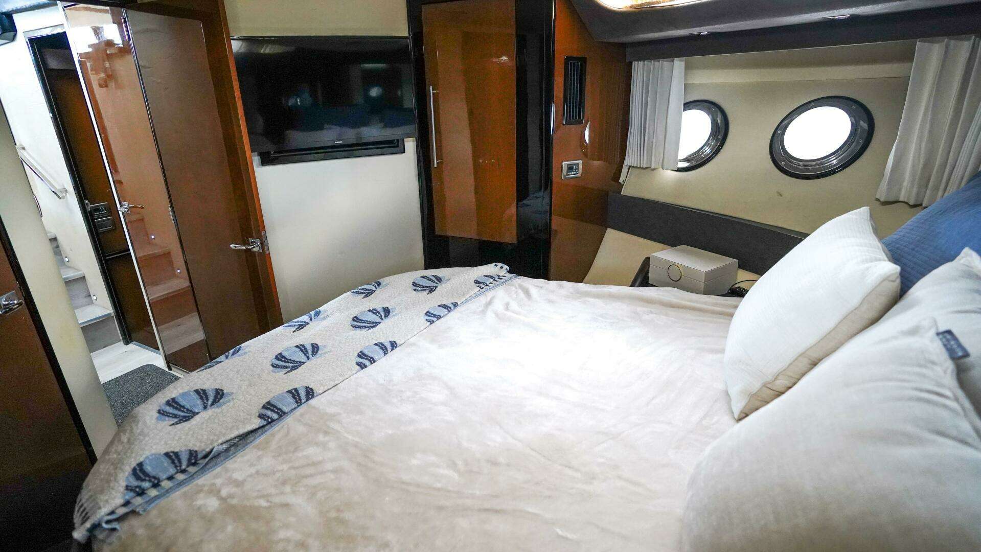 2009 Marquis 500 Sport Bridge - Image 20