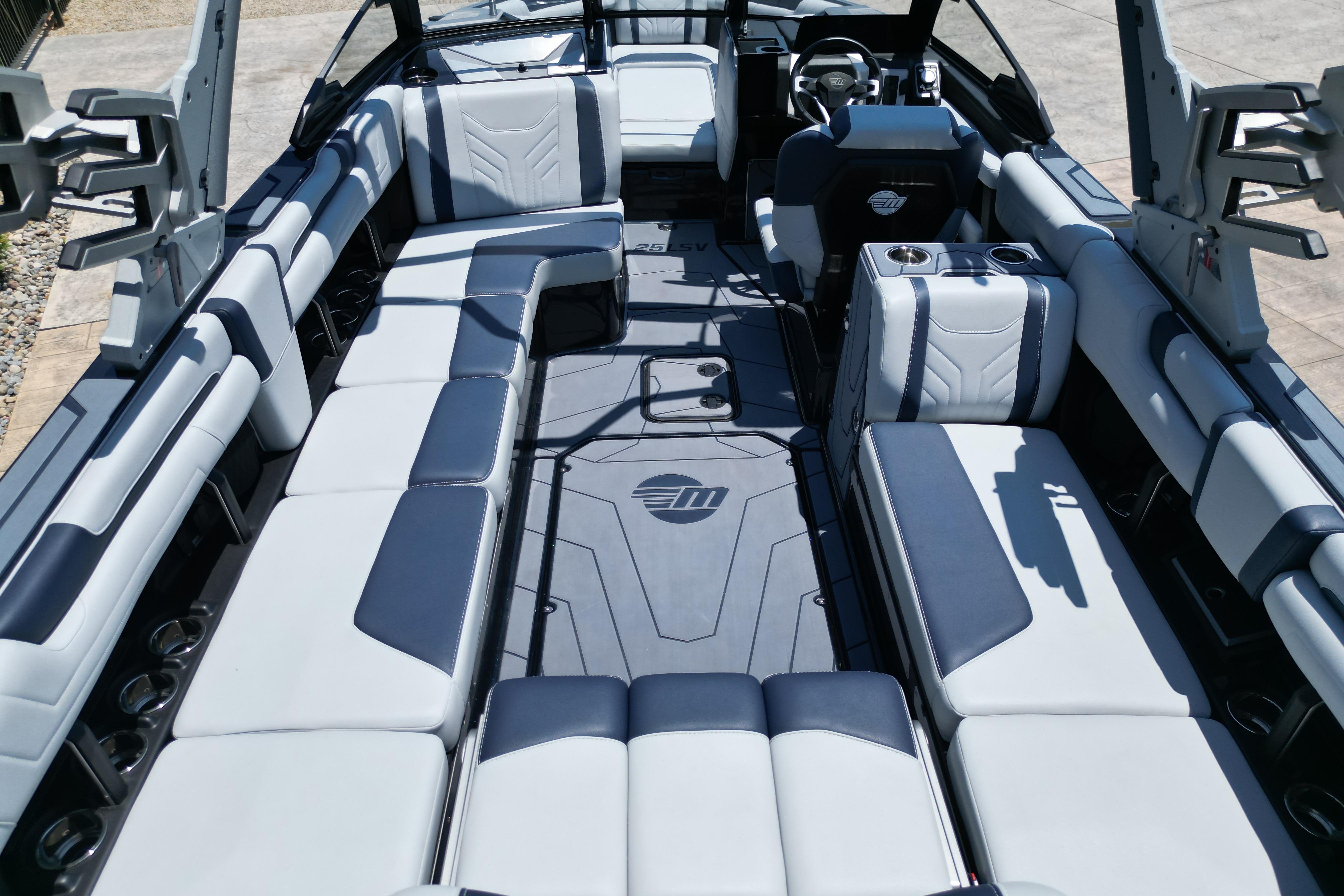 2025 Malibu Wakesetter 25 LSV interior with spacious seating and modern design.