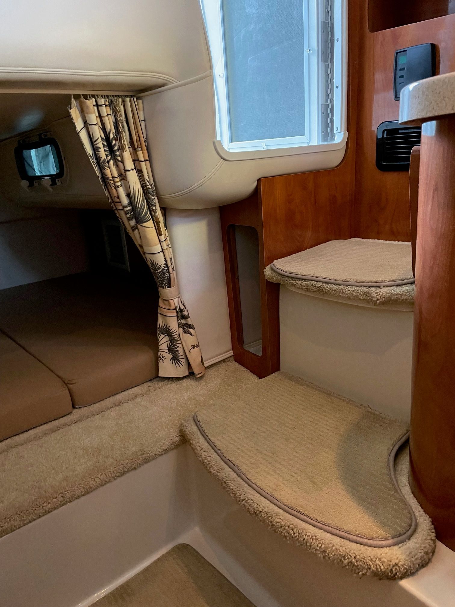 2004 Four Winns 248 Vista - 35