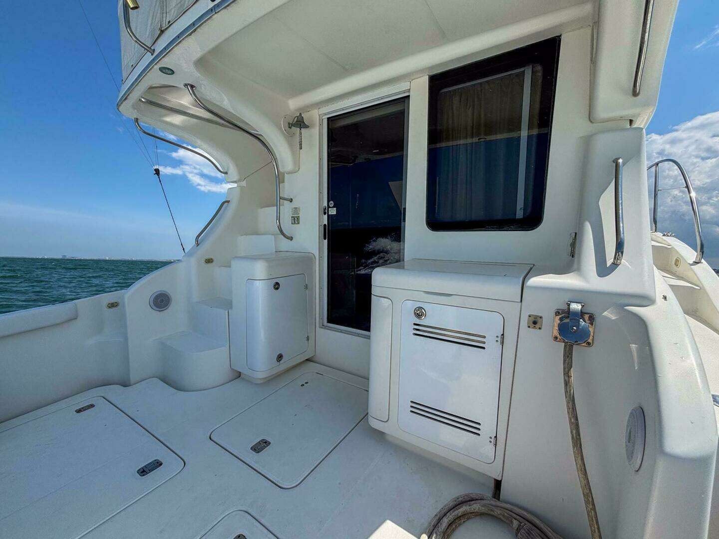 2007 Silverton 38 Convertible - Image 14