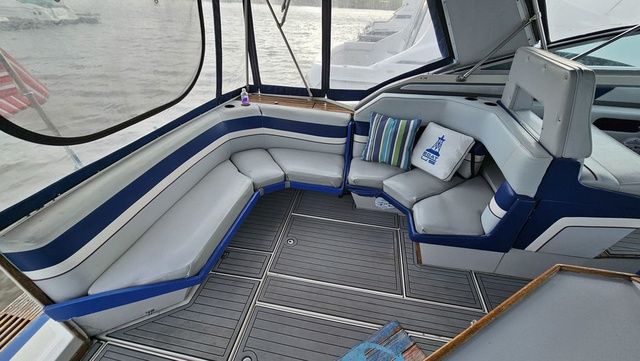 1988 Regal Commodore 360 - 5