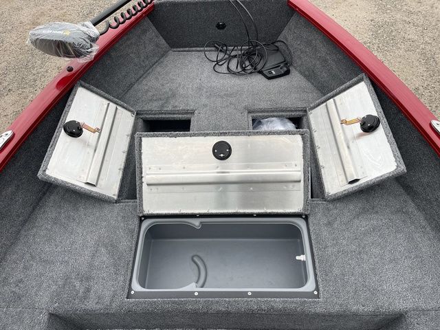 2026 Tracker Super Guide V 16 T - 17