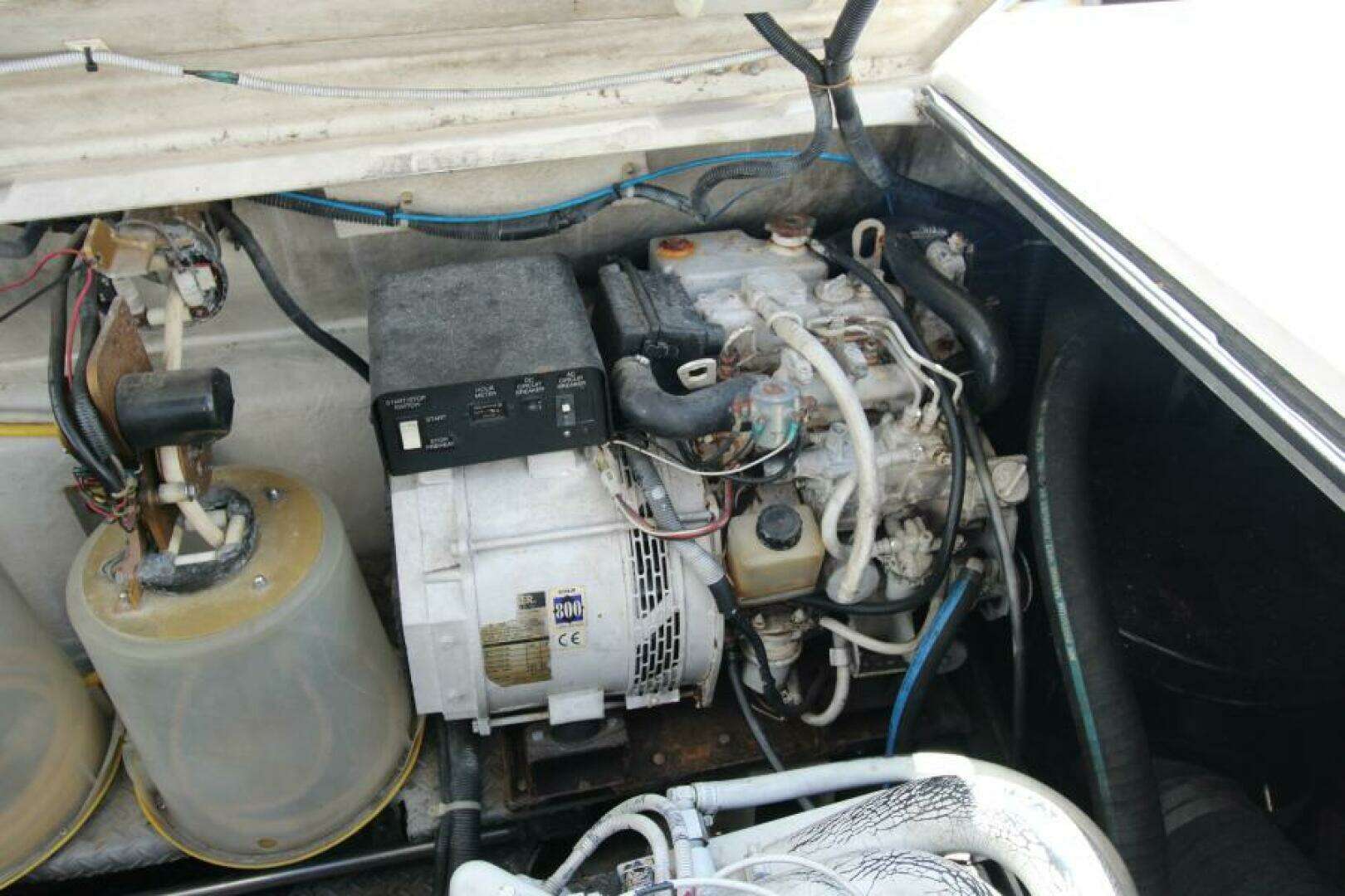2002 Regal 4260 Commodore - Image 38